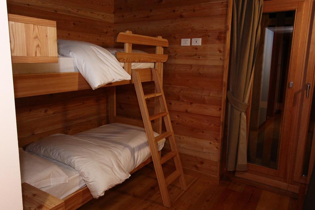 Bed and Breakfast Pra De La Casa Мадонна-ди-Кампильо Номер фото