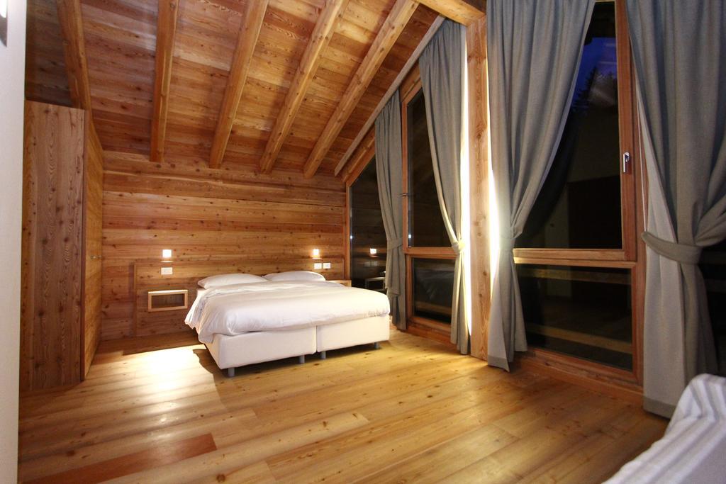Bed and Breakfast Pra De La Casa Мадонна-ди-Кампильо Номер фото