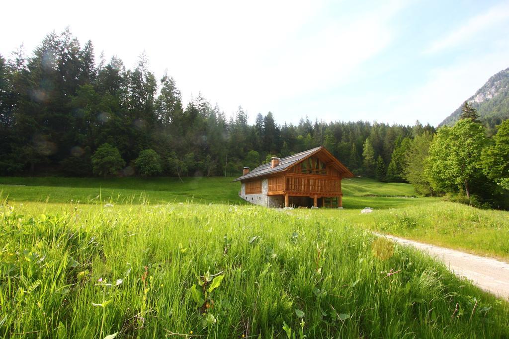 Bed and Breakfast Pra De La Casa Мадонна-ди-Кампильо Экстерьер фото