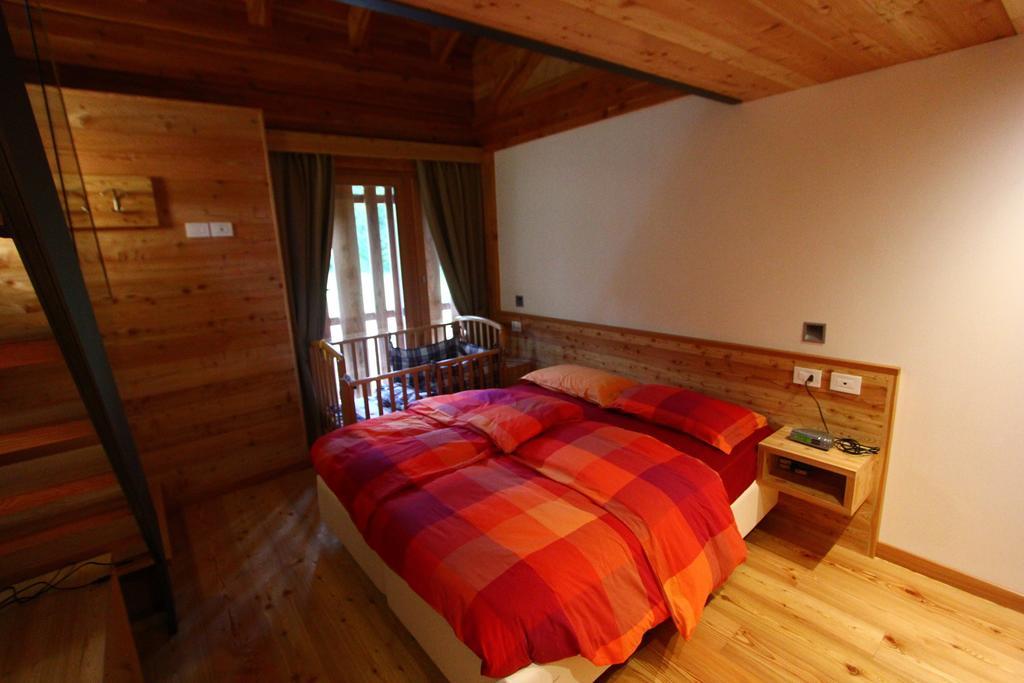 Bed and Breakfast Pra De La Casa Мадонна-ди-Кампильо Экстерьер фото
