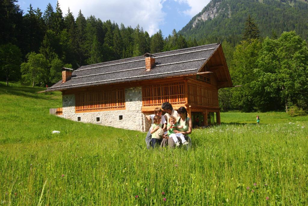 Bed and Breakfast Pra De La Casa Мадонна-ди-Кампильо Экстерьер фото