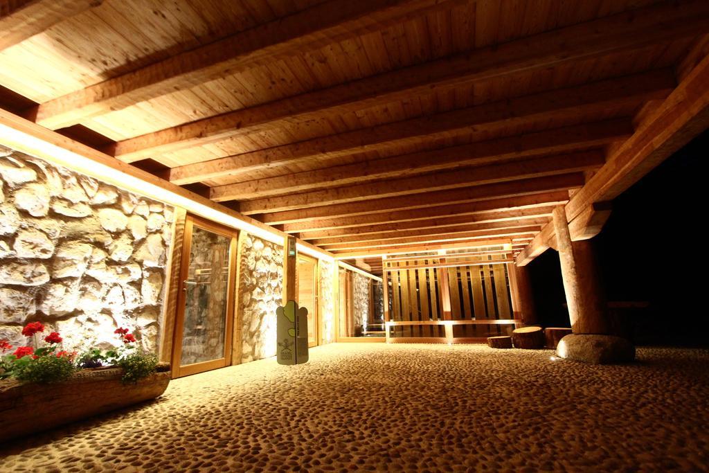 Bed and Breakfast Pra De La Casa Мадонна-ди-Кампильо Экстерьер фото